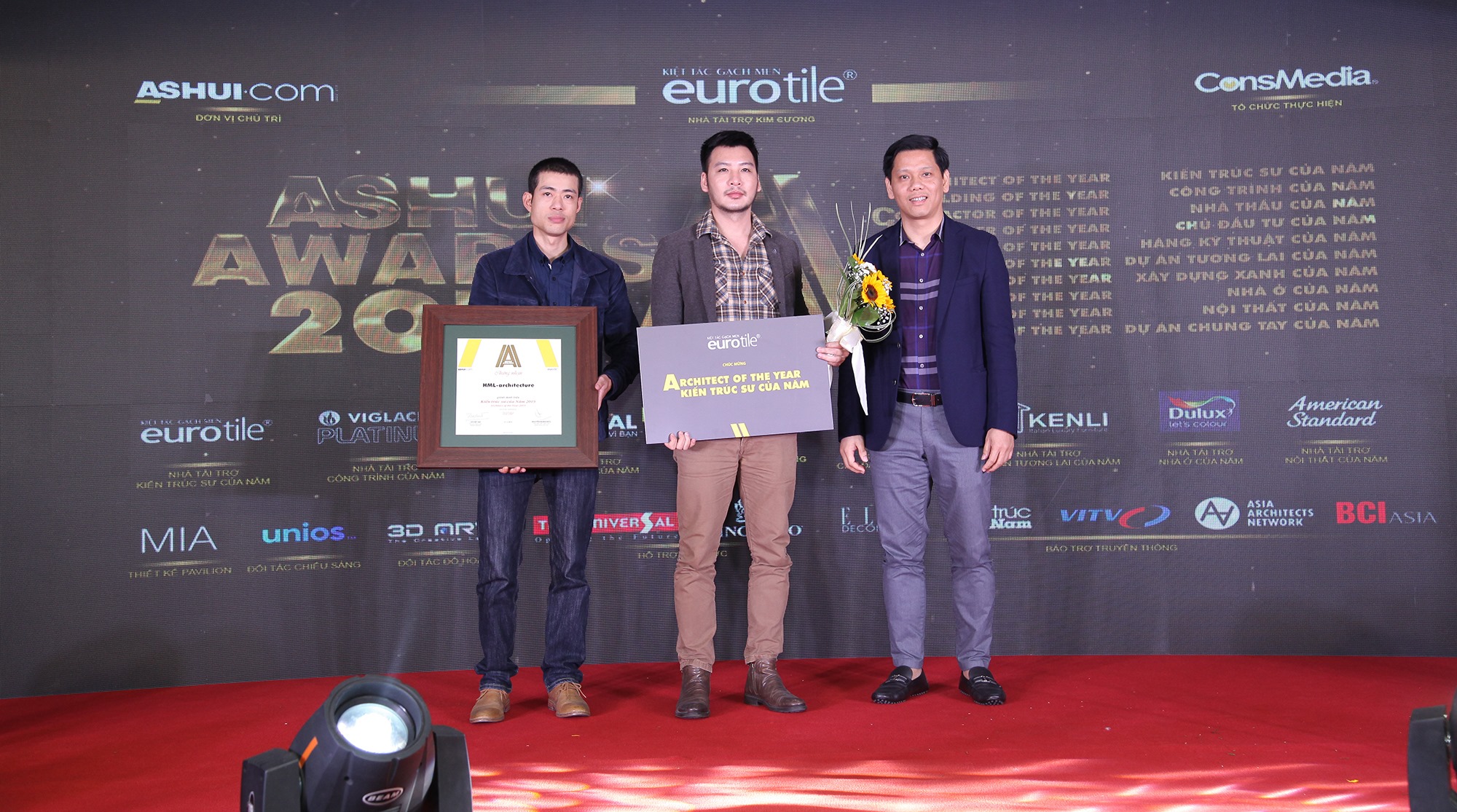 Eurotile đồng hành cùng Ashui Awards 2019